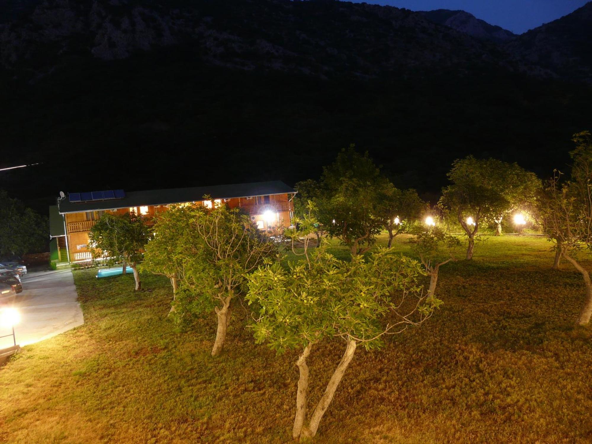Guest House Jadran Pol Petrovac na moru Exterior foto