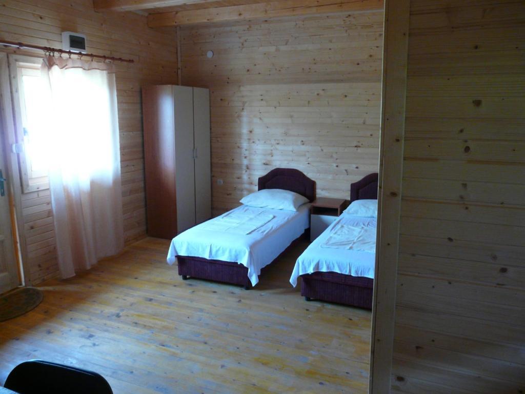 Guest House Jadran Pol Petrovac na moru Zimmer foto