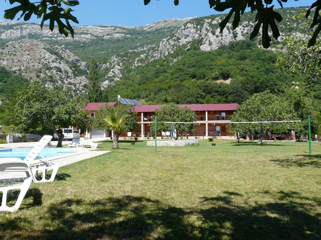 Guest House Jadran Pol Petrovac na moru Exterior foto