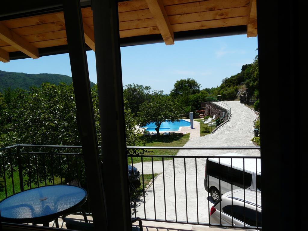 Guest House Jadran Pol Petrovac na moru Exterior foto