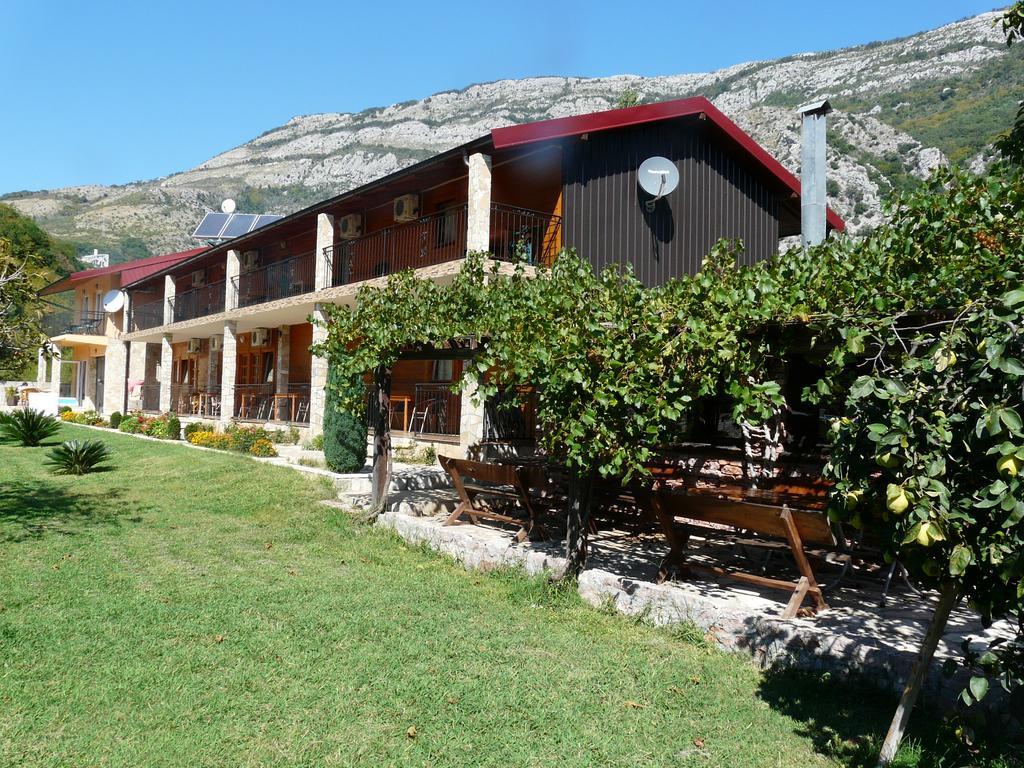 Guest House Jadran Pol Petrovac na moru Exterior foto