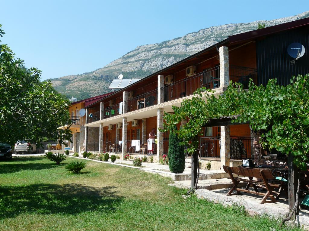 Guest House Jadran Pol Petrovac na moru Exterior foto
