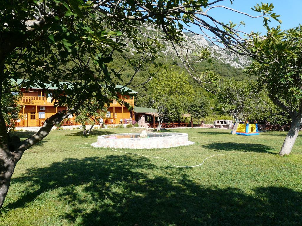 Guest House Jadran Pol Petrovac na moru Exterior foto