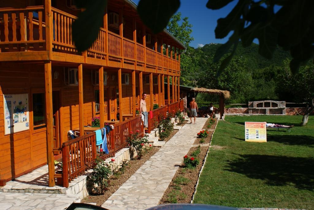 Guest House Jadran Pol Petrovac na moru Exterior foto