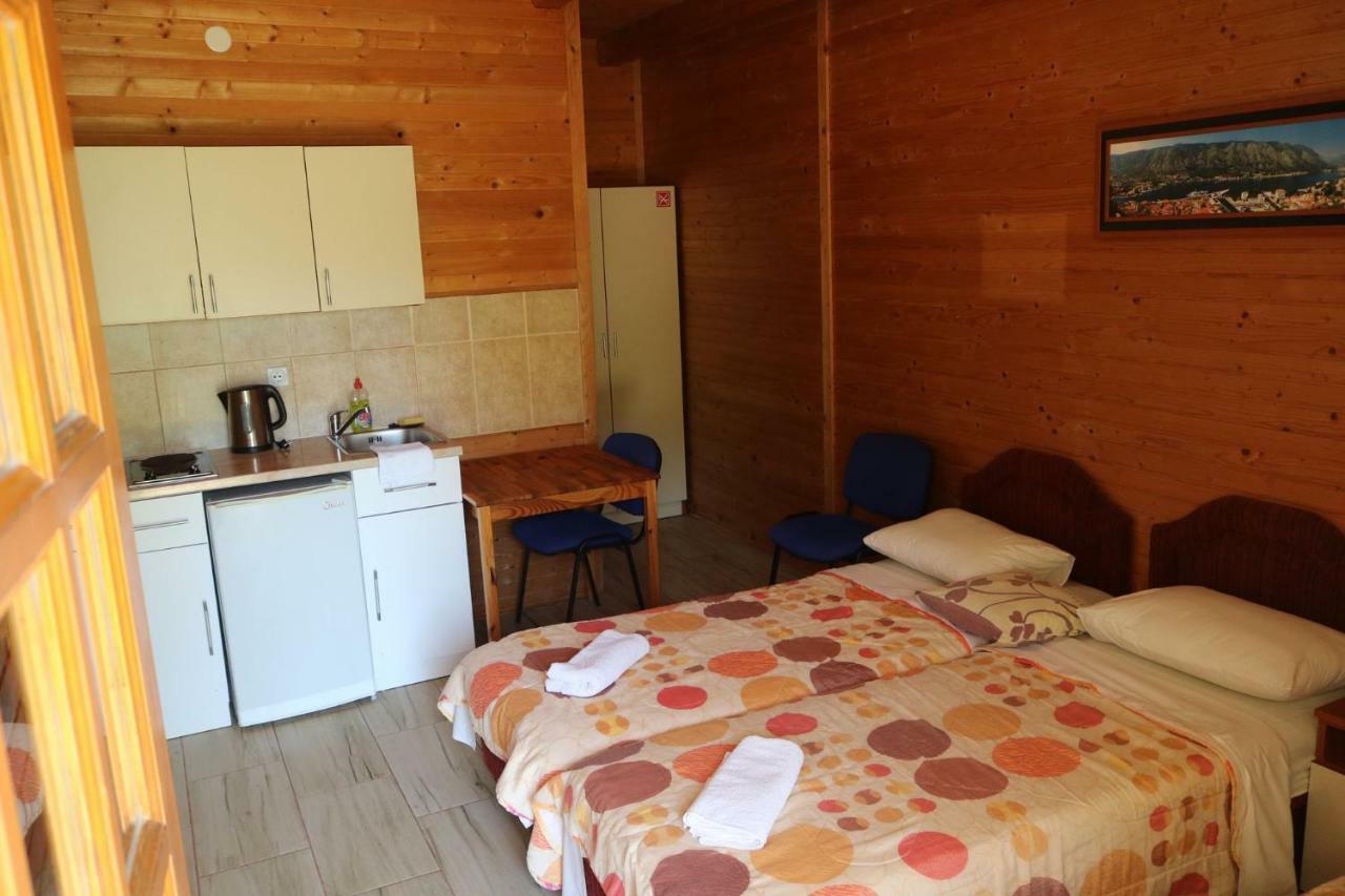 Guest House Jadran Pol Petrovac na moru Exterior foto